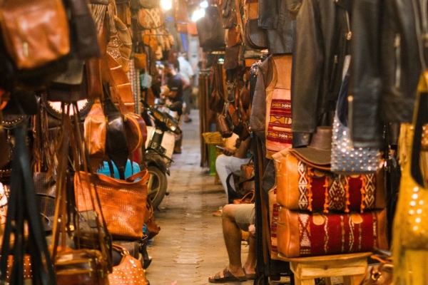 Best Local Markets in Agra: Top Bazaars & Shopping Guide